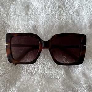 Chico's Sunglasses Brown with fade lenses NWOT